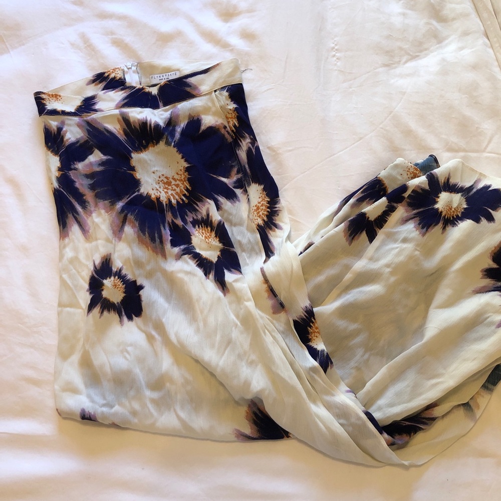 Flynn Skye Maxi Skirt Cream with Navy & Gold Floral